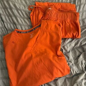 Koi Orange Scrub Set- 2XL top- XL Petite jogger bottoms